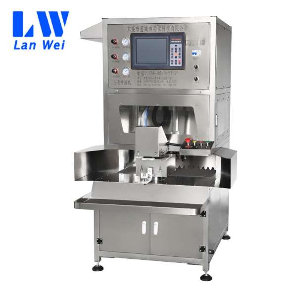 全自動(dòng)合頁(yè)模噴油機